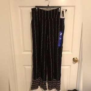 Woman’s Three Dots Printed Pull On Pants (Black Floral Border) Size Large NWT